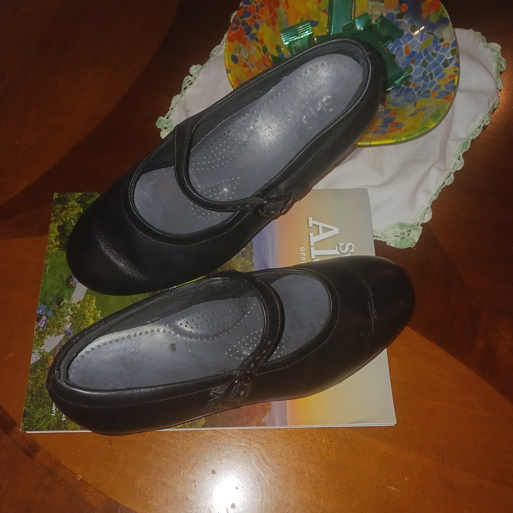 SAS Black Flats